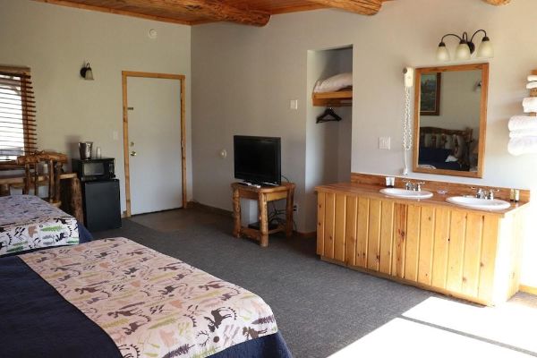 Yellowstone Valley Inn (Silver Gate)